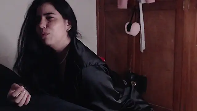 Snapshot of sex_mia chatting on December 17, 2025, 11:33 pm sex mia online show from December 17, 2025, 11:33 pm