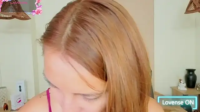 AnisiaFarina online show from October 21, 2025, 11:22 am