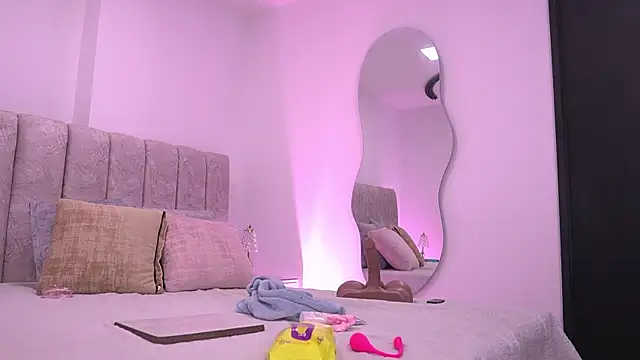 violeta aroca online show from January 8, 2026, 3:09 am