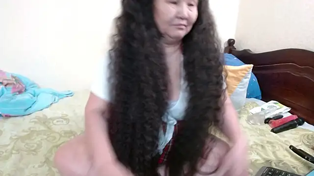 Zulfiya Bruce online show from February 26, 2025, 11:37 pm