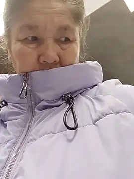 Zulfiya Bruce online show from October 18, 2025, 7:14 pm