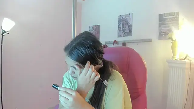 CAMILA--REY online show from January 13, 2025, 11:30 am