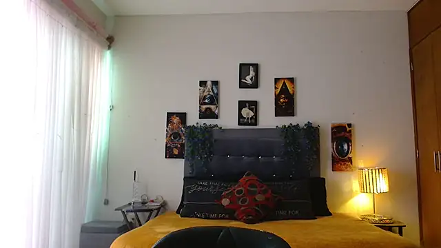 3littleschoolteens online show from December 2, 2025, 5:30 pm