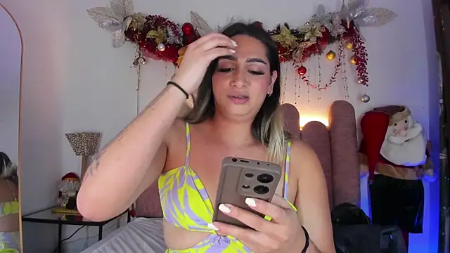 ISABELLASSMITH online show from January 9, 2025, 9:05 pm