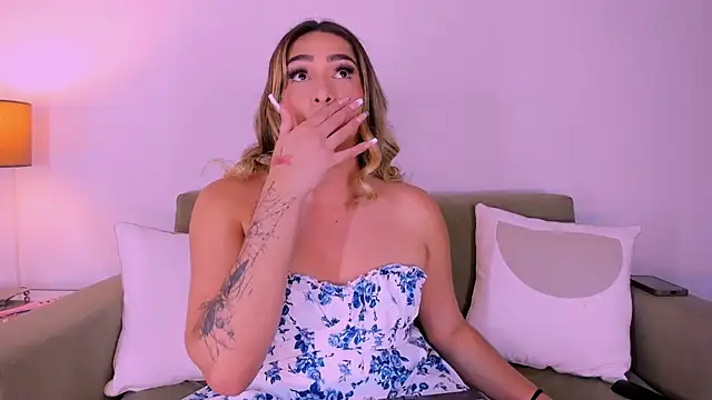 ISABELLASSMITH online show from March 13, 2025, 7:53 am