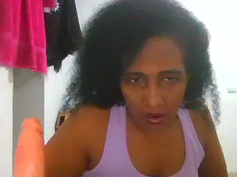 Snapshot of Aishamara chatting on February 21, 2025, 7:23 am Aishamara online show from February 21, 2025, 7:23 am