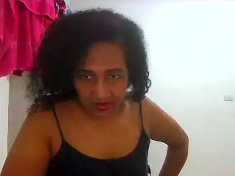 Snapshot of Aishamara chatting on March 20, 2025, 1:04 pm Aishamara online show from March 20, 2025, 1:04 pm