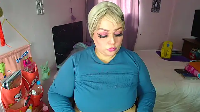 Snapshot of Queen_Anne chatting on February 24, 2025, 9:31 pm Queen Anne online show from February 24, 2025, 9:31 pm