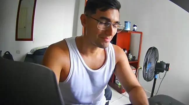 lechero226 online show from December 19, 2024, 7:29 pm