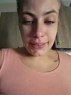 Keli Jessi online show from November 25, 2025, 3:56 pm