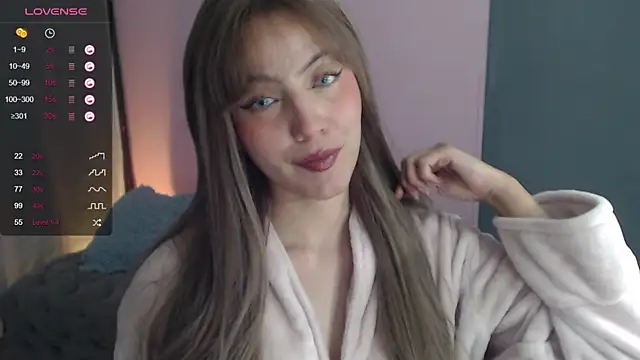 sweetrafaella online show from October 17, 2025, 3:53 am