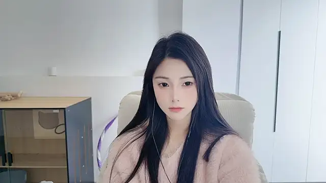 HaagenDazs  online show from April 9, 2026, 3:39 am