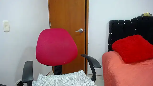 Ursulawhite69 online show from January 14, 2025, 3:43 am