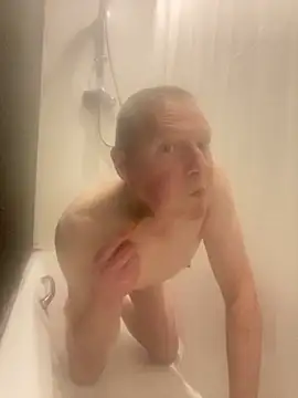 boilinghot123 online show from November 18, 2025, 5:28 pm