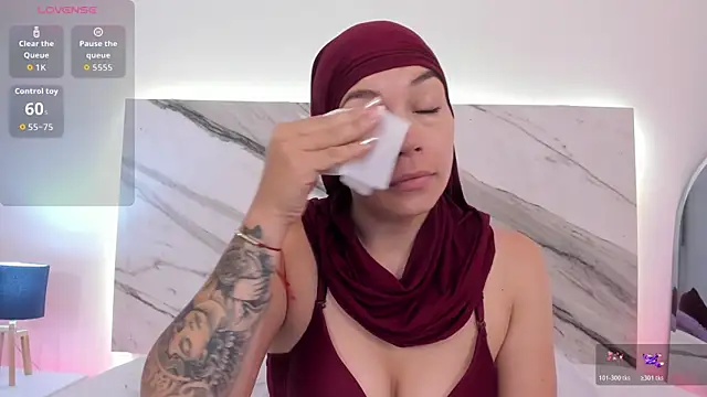 aisha vs online show from April 11, 2026, 12:31 pm