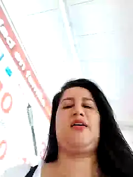 Snapshot of keilymadam chatting on December 9, 2024, 1:24 pm keilymadam online show from December 9, 2024, 1:24 pm