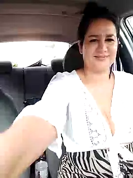 Snapshot of keilymadam chatting on December 18, 2024, 1:34 pm keilymadam online show from December 18, 2024, 1:34 pm