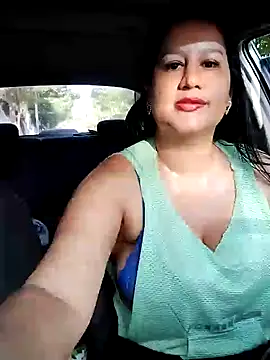 Snapshot of keilymadam chatting on December 26, 2024, 12:27 pm keilymadam online show from December 26, 2024, 12:27 pm