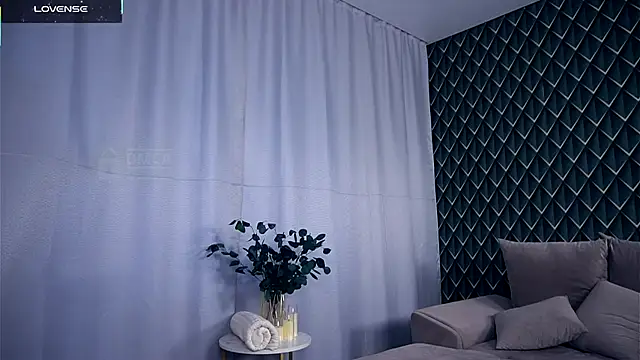 AmmyScotch online show from September 28, 2025, 4:18 am