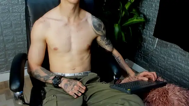 Snapshot of Dmtry6 chatting on February 28, 2026, 3:57 pm Dmtry6 online show from February 28, 2026, 3:57 pm