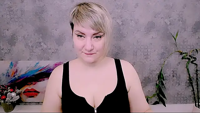 Djullia online show from December 14, 2025, 5:13 am