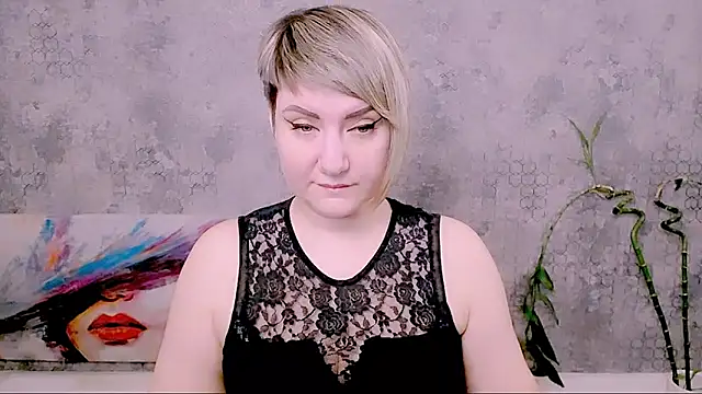 Snapshot of Djullia chatting on February 15, 2026, 6:10 am Djullia online show from February 15, 2026, 6:10 am