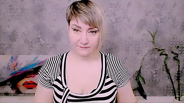 Snapshot of Djullia chatting on February 28, 2026, 6:25 am Djullia online show from February 28, 2026, 6:25 am