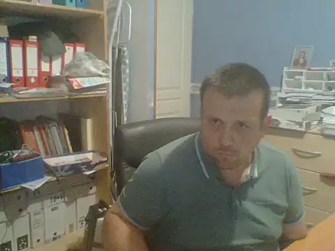 Snapshot of manubm03 chatting on May 6, 2026, 4:56 pm manubm03 online show from May 6, 2026, 4:56 pm