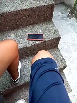 annie-19 online show from February 1, 2025, 5:58 pm