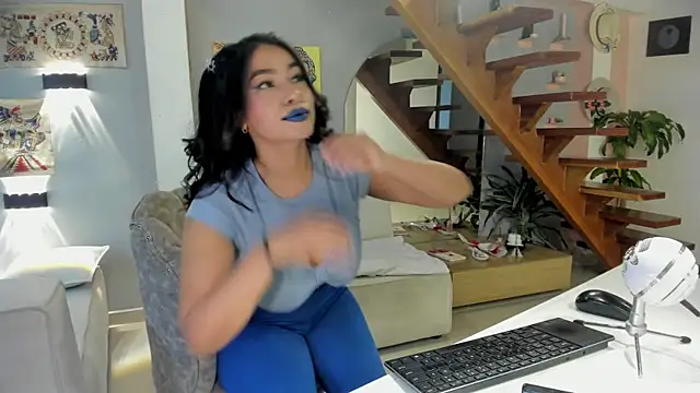 Snapshot of CelesteBreedlove chatting on October 1, 2025, 8:04 pm CelesteBreedlove online show from October 1, 2025, 8:04 pm