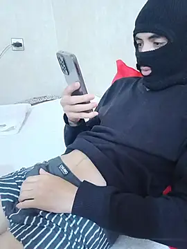 Snapshot of arabqueen chatting on November 17, 2025, 7:19 pm arabqueen online show from November 17, 2025, 7:19 pm