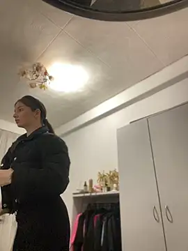 KrisMagnoly online show from March 29, 2026, 5:46 pm