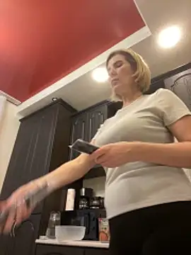 sensualEmilia online show from February 26, 2026, 2:05 pm