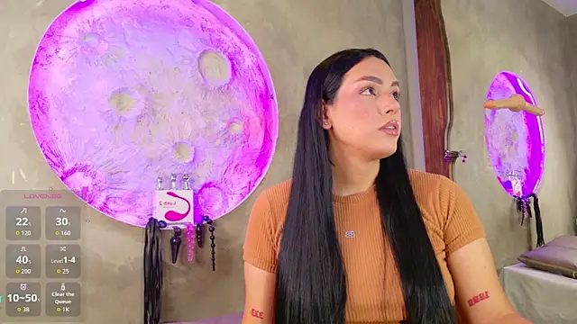 dojacandice online show from April 17, 2026, 10:35 pm