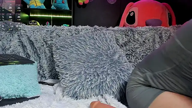 Katiehill 1 online show from March 22, 2025, 7:42 pm