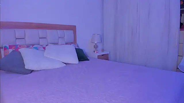 Snapshot of mia_hank chatting on January 20, 2025, 11:35 am mia hank online show from January 20, 2025, 11:35 am