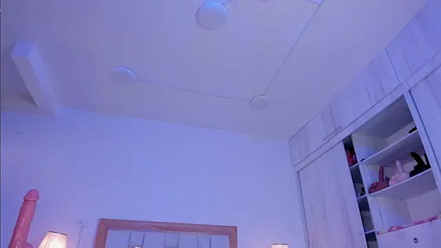 Snapshot of mia_hank chatting on January 21, 2025, 2:37 pm mia hank online show from January 21, 2025, 2:37 pm