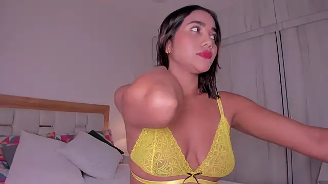 Snapshot of mia_hank chatting on January 24, 2025, 11:37 am mia hank online show from January 24, 2025, 11:37 am