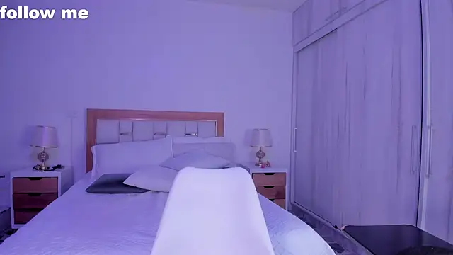 Snapshot of mia_hank chatting on February 19, 2025, 11:38 am mia hank online show from February 19, 2025, 11:38 am