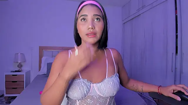 Snapshot of mia_hank chatting on March 10, 2025, 11:42 am mia hank online show from March 10, 2025, 11:42 am