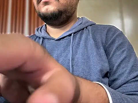 Snapshot of A4h_odin1 chatting on September 10, 2025, 6:35 am A4h odin1 online show from September 10, 2025, 6:35 am