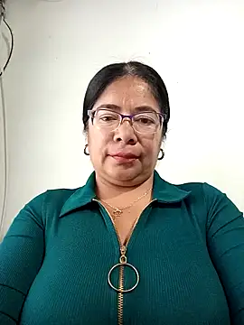   valentina18 online show from September 12, 2025, 1:00 pm