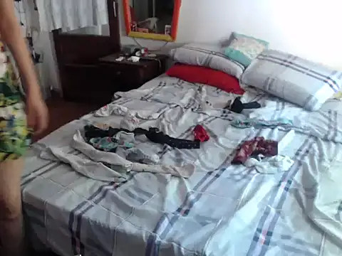 Snapshot of deftoolceles chatting on December 3, 2025, 2:26 pm deftoolceles online show from December 3, 2025, 2:26 pm