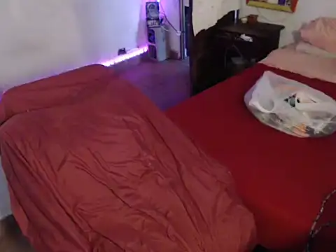 Snapshot of deftoolceles chatting on December 17, 2025, 8:26 pm deftoolceles online show from December 17, 2025, 8:26 pm