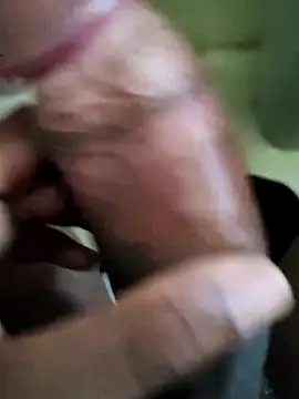 Snapshot of Arthu2r chatting on February 28, 2025, 2:20 pm Arthu2r online show from February 28, 2025, 2:20 pm