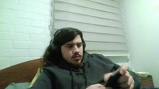 Snapshot of hung_weeb chatting on April 23, 2026, 1:51 am hung weeb online show from April 23, 2026, 1:51 am