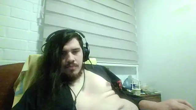 Snapshot of hung_weeb chatting on April 28, 2026, 2:21 am hung weeb online show from April 28, 2026, 2:21 am