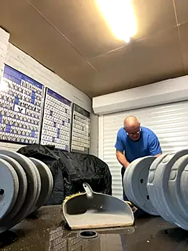 Snapshot of Garry831 chatting on October 28, 2025, 11:47 am Garry831 online show from October 28, 2025, 11:47 am