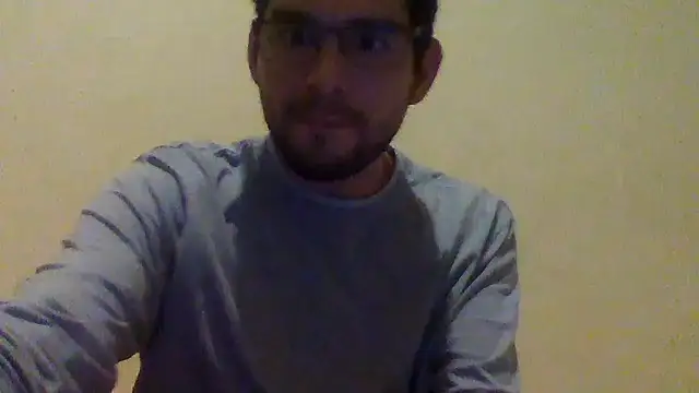 Snapshot of Tomthelong chatting on November 3, 2025, 4:47 am Tomthelong online show from November 3, 2025, 4:47 am