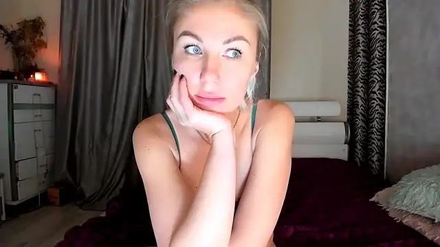 Snapshot of _SABOTAGE_ chatting on December 11, 2024, 3:35 am SABOTAGE online show from December 11, 2024, 3:35 am